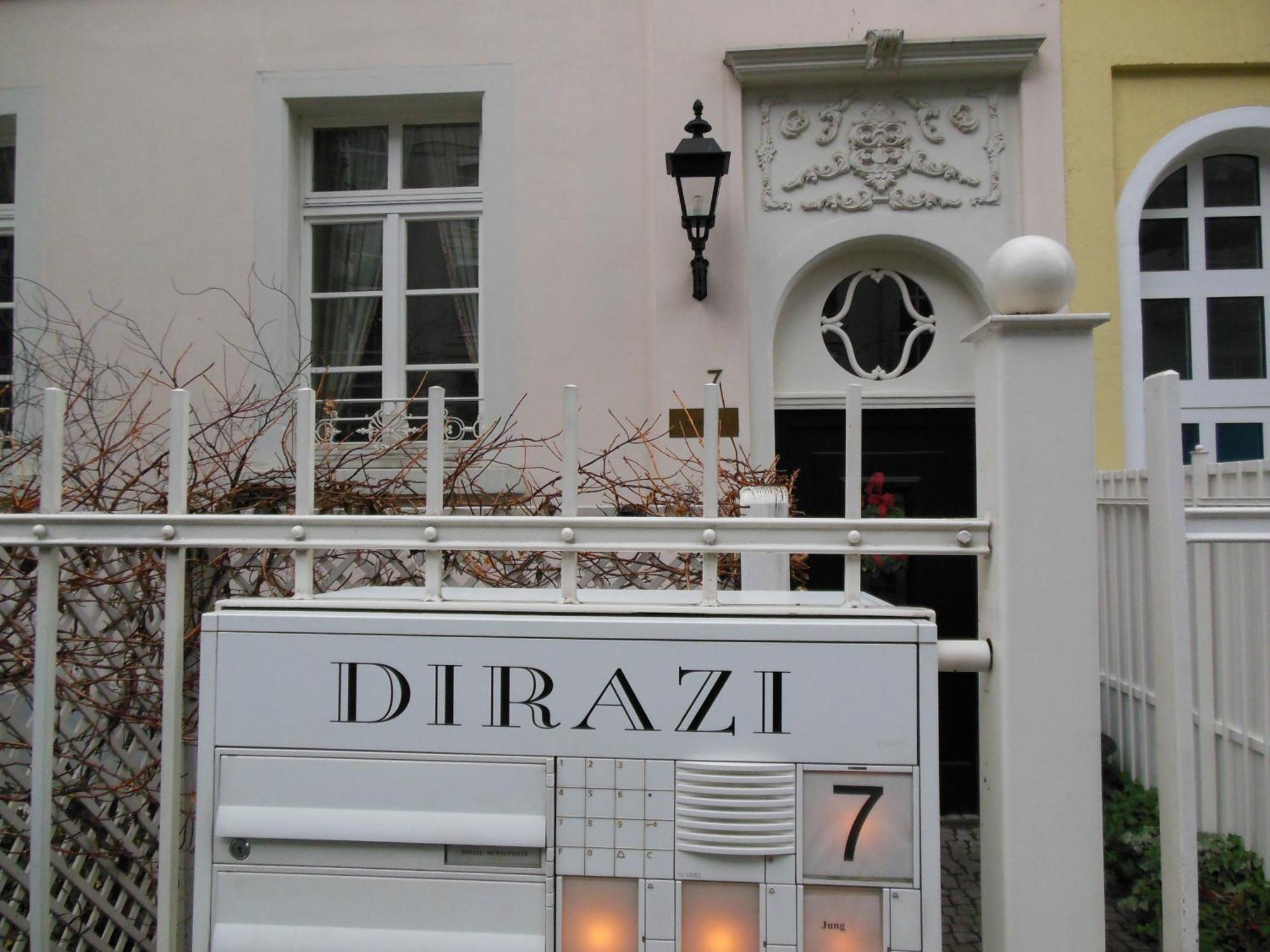 Dirazi Guesthouse & Apartments Gmbh Frankfurt am Main Bagian luar foto