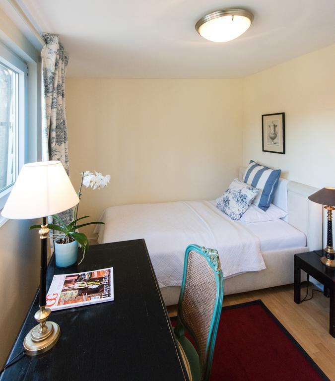 Dirazi Guesthouse & Apartments Gmbh Frankfurt am Main Bagian luar foto