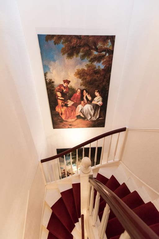 Dirazi Guesthouse & Apartments Gmbh Frankfurt am Main Bagian luar foto