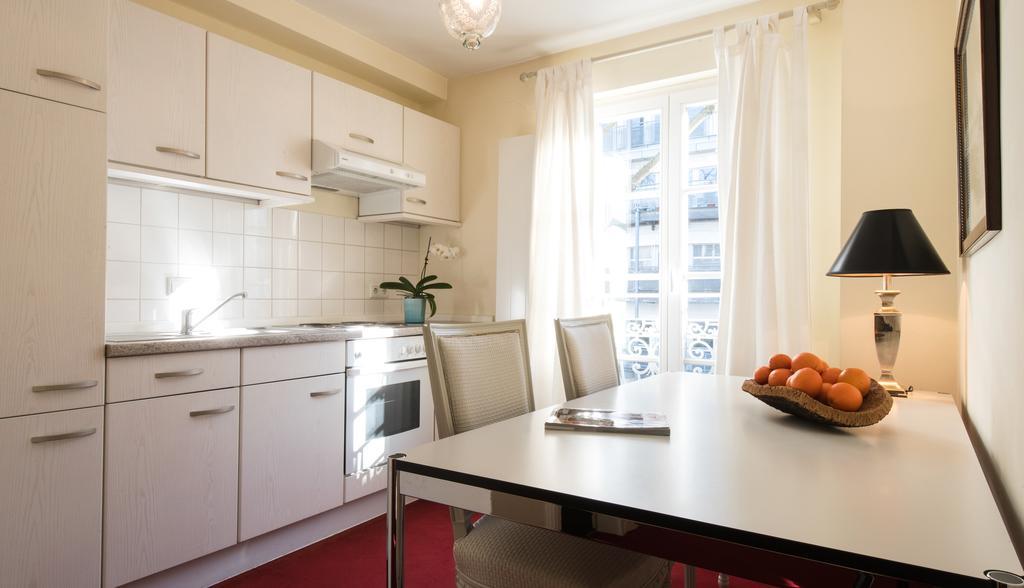 Dirazi Guesthouse & Apartments Gmbh Frankfurt am Main Bagian luar foto