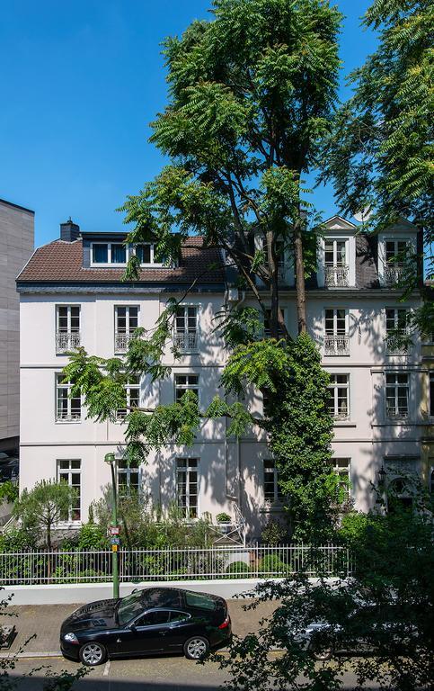 Dirazi Guesthouse & Apartments Gmbh Frankfurt am Main Bagian luar foto